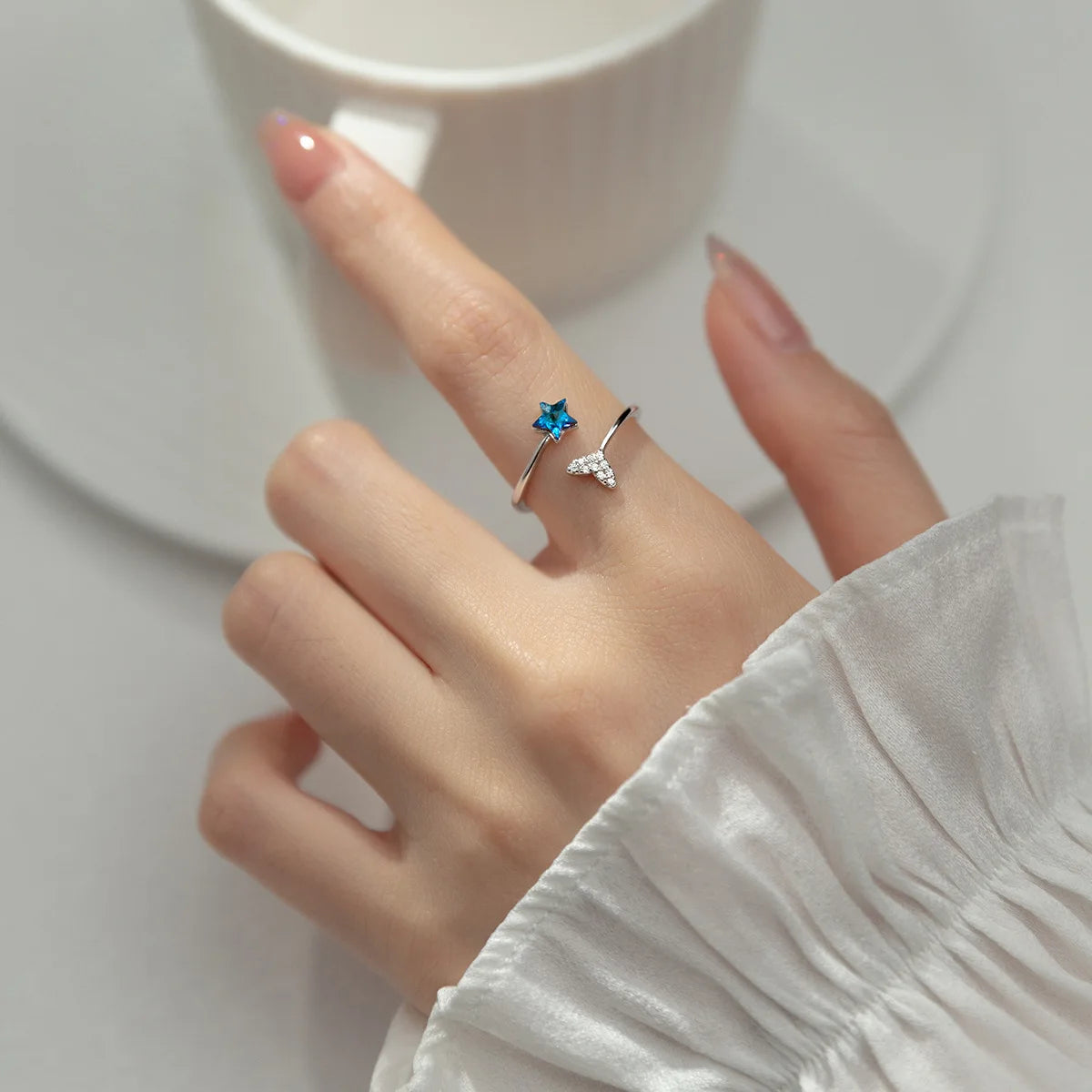 Anel Regulável Cauda Cravejada e Estrela do Mar Azul - Prata 925